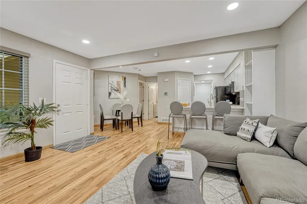 4872 E Kentucky Avenue Denver CO 80246