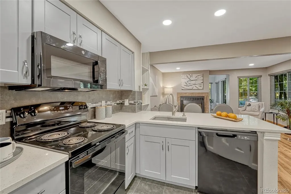 4872 E Kentucky Avenue Denver CO 80246