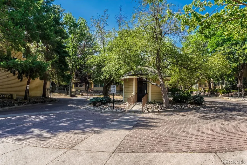 4872 E Kentucky Avenue Denver CO 80246