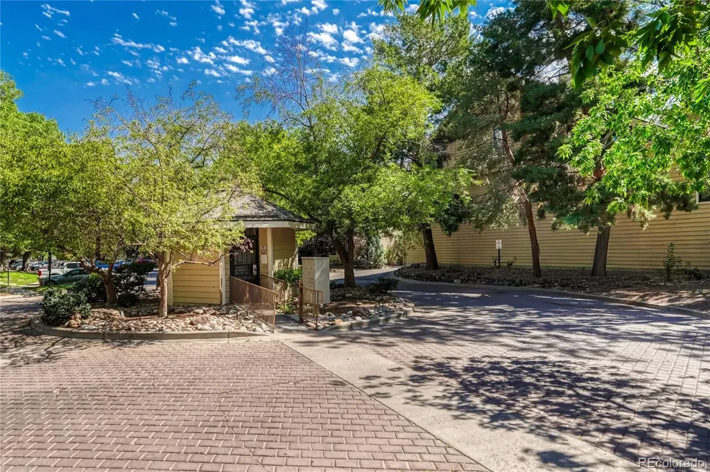 4872 E Kentucky Avenue Denver CO 80246