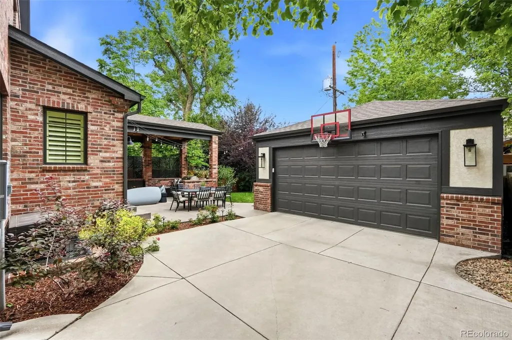 736 Ivy Street Denver CO 80220
