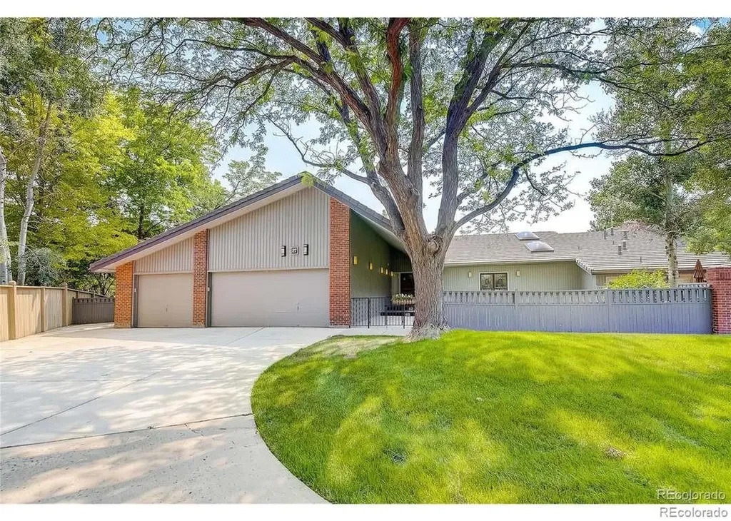 27 Beacon Hill Lane Greenwood Village CO 80111