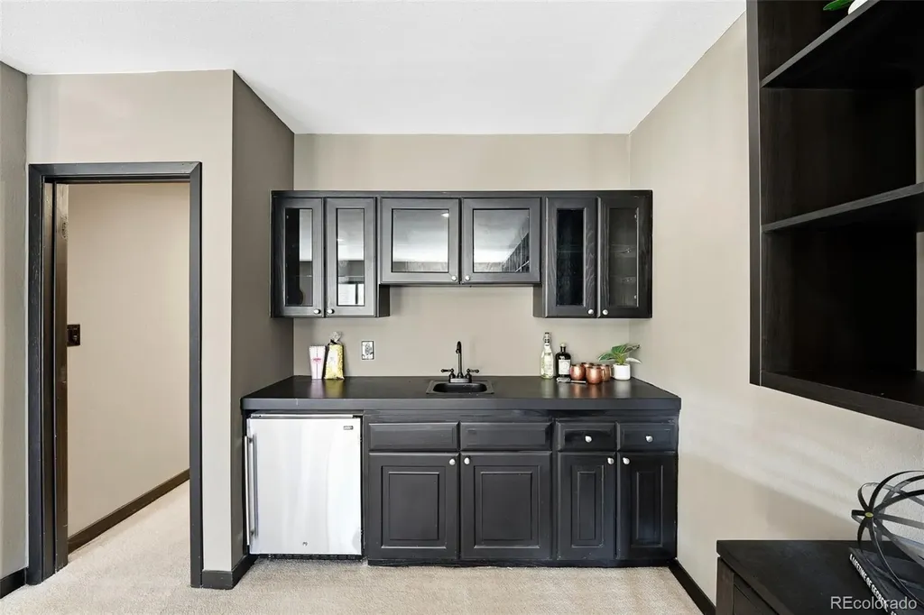 27 Beacon Hill Lane Greenwood Village CO 80111