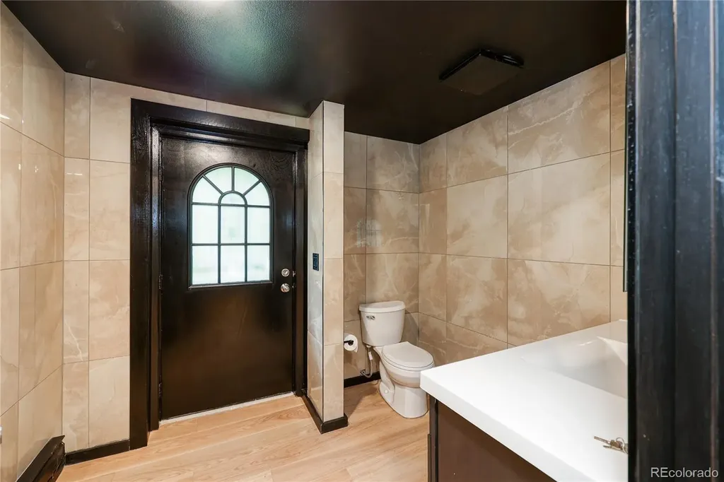 27 Beacon Hill Lane Greenwood Village CO 80111