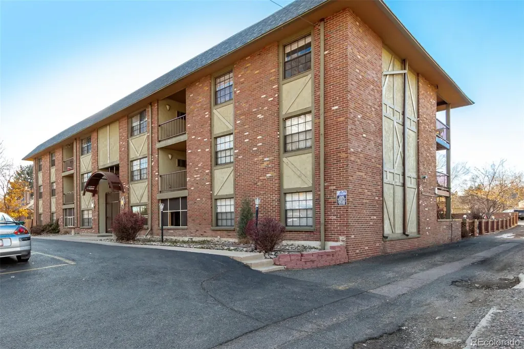 1021 Carr Street Lakewood CO 80214