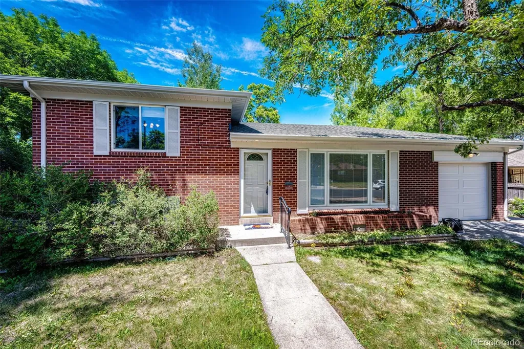 9015 W 4th Place Lakewood CO 80226
