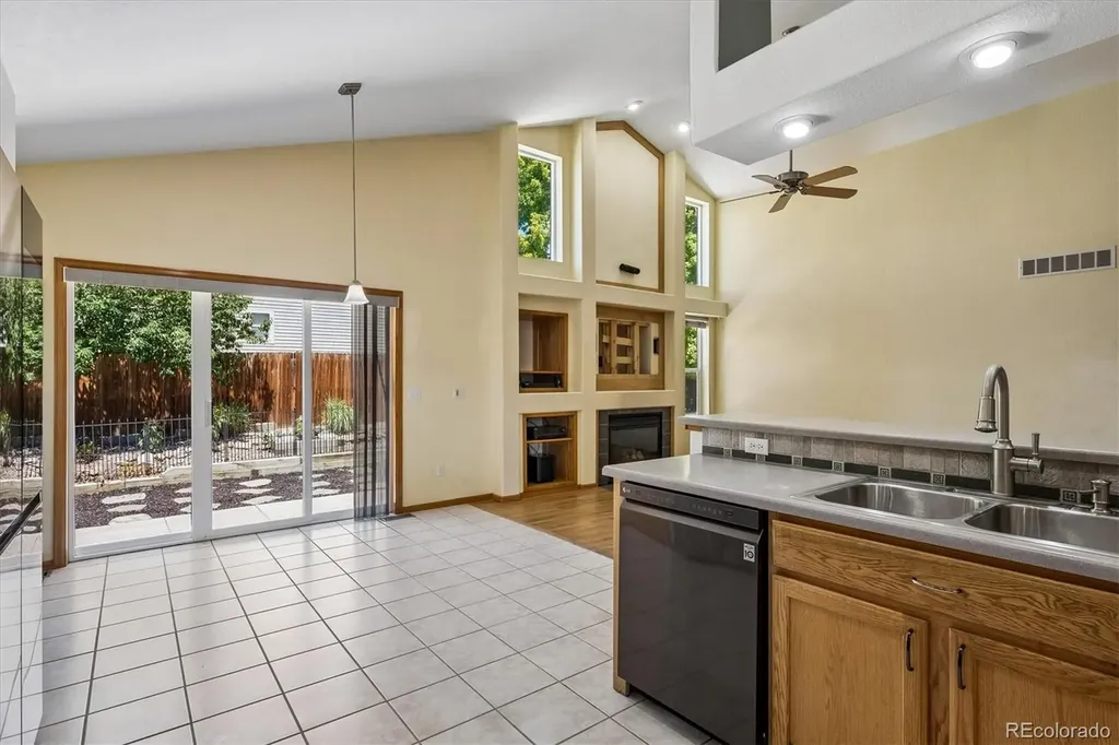 22725 E Alamo Place Aurora CO 80015