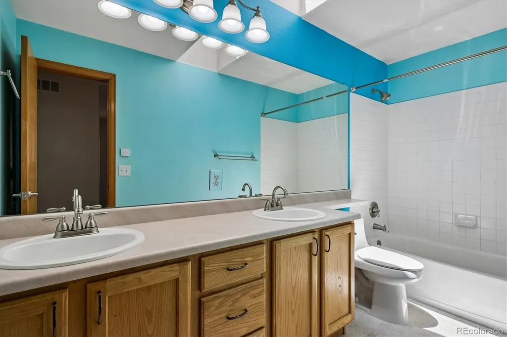 22725 E Alamo Place Aurora CO 80015