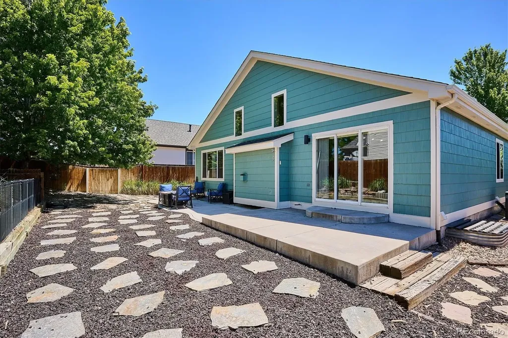 22725 E Alamo Place Aurora CO 80015