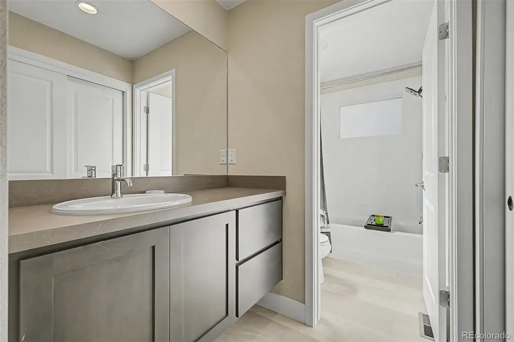 6707 Mariposa Court Denver CO 80221