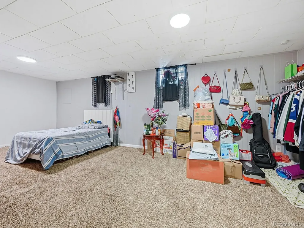 556 Elmira Street Aurora CO 80010
