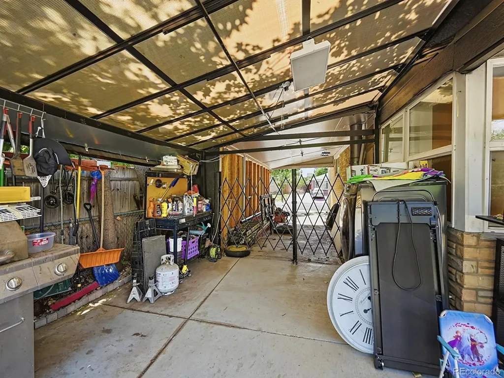 556 Elmira Street Aurora CO 80010