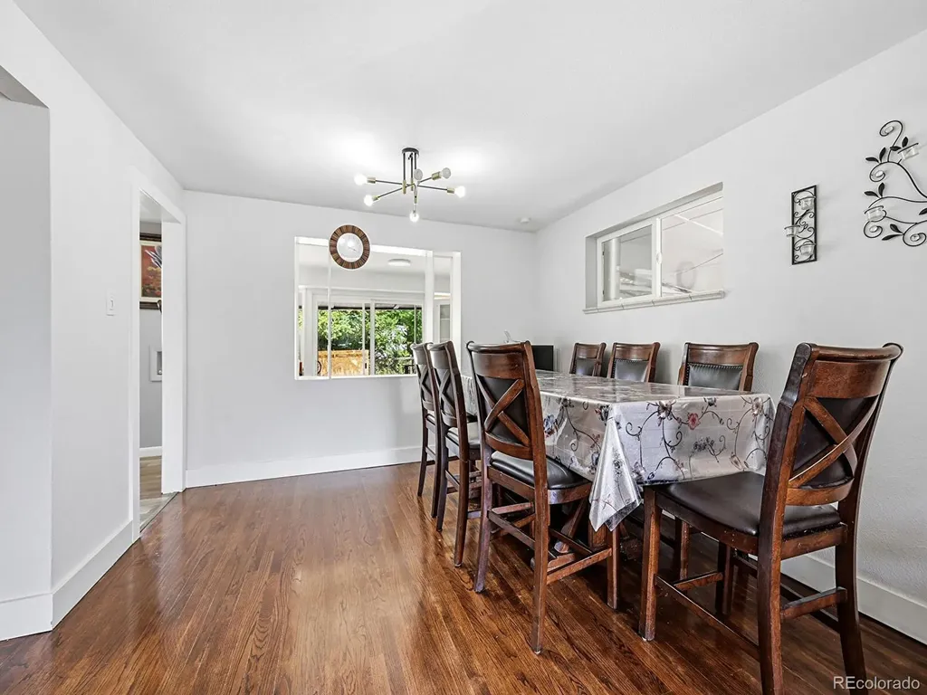 556 Elmira Street Aurora CO 80010
