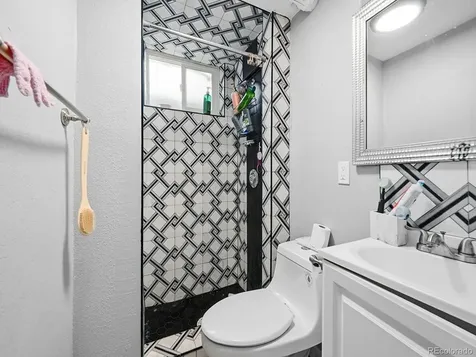 556 Elmira Street Aurora CO 80010