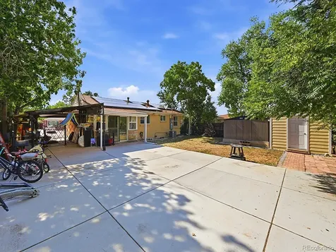 556 Elmira Street Aurora CO 80010