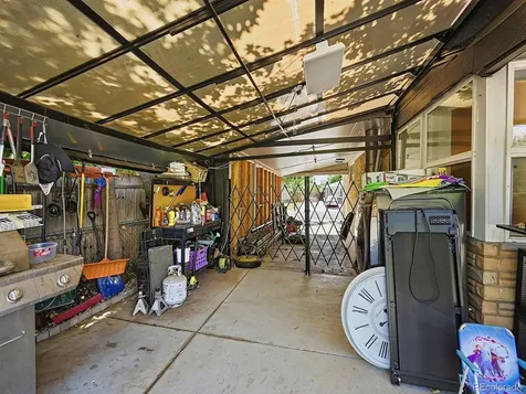 556 Elmira Street Aurora CO 80010