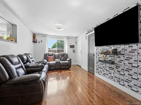 556 Elmira Street Aurora CO 80010