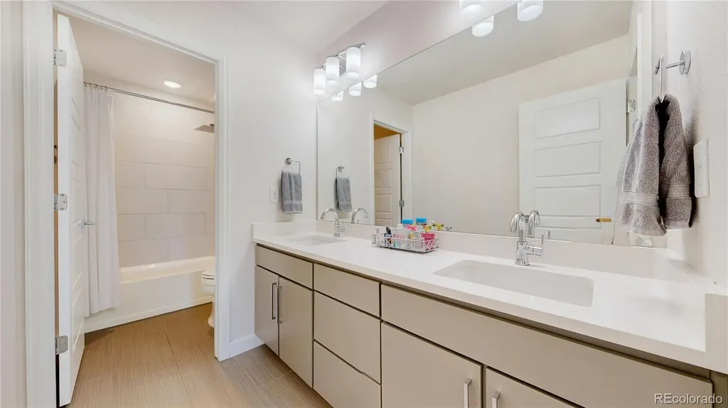 27615 E Geddes Place Aurora CO 80016