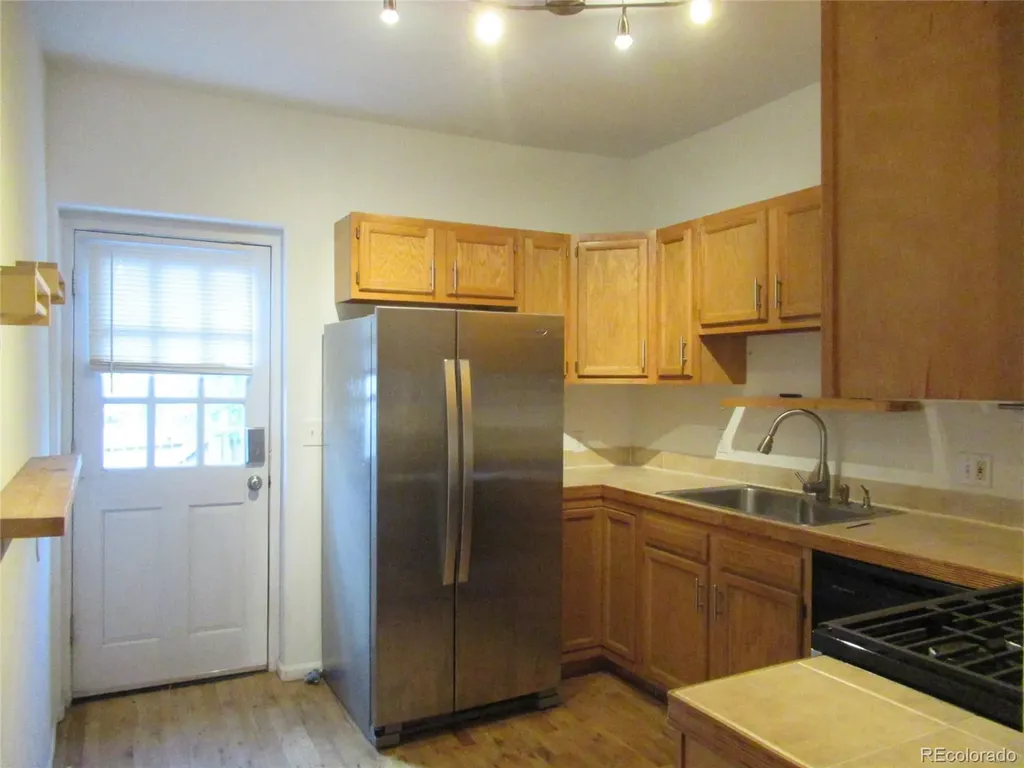2738 N Downing Street Denver CO 80205
