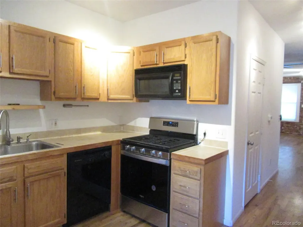 2738 N Downing Street Denver CO 80205