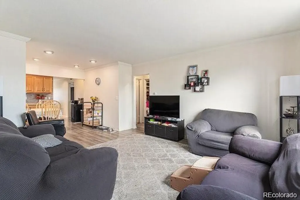4545 Raritan Street Denver CO 80211