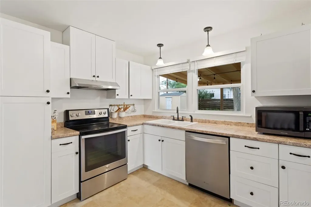 2506 Lelaray Street Colorado Springs CO 80909
