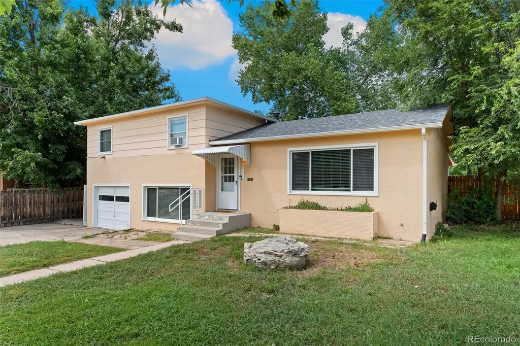 2506 Lelaray Street Colorado Springs CO 80909