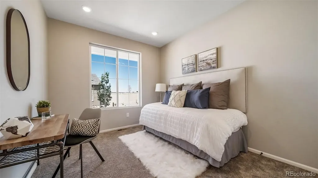 5042 N Tempe Street Aurora CO 80019