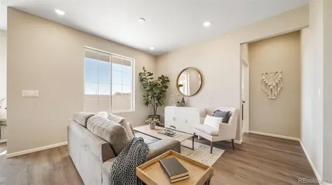 5042 N Tempe Street Aurora CO 80019