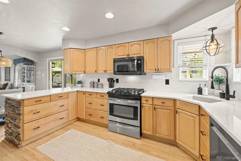 8873 S Balsam Street Littleton CO 80128