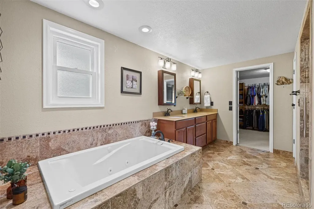 8873 S Balsam Street Littleton CO 80128