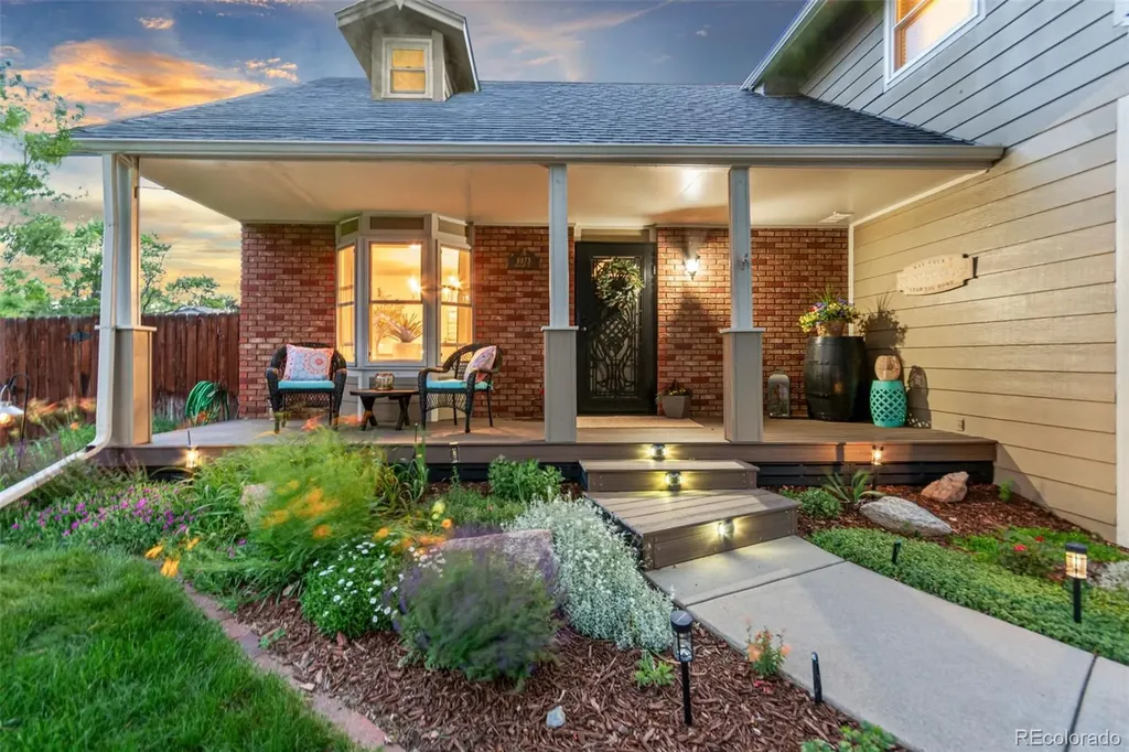 8873 S Balsam Street Littleton CO 80128