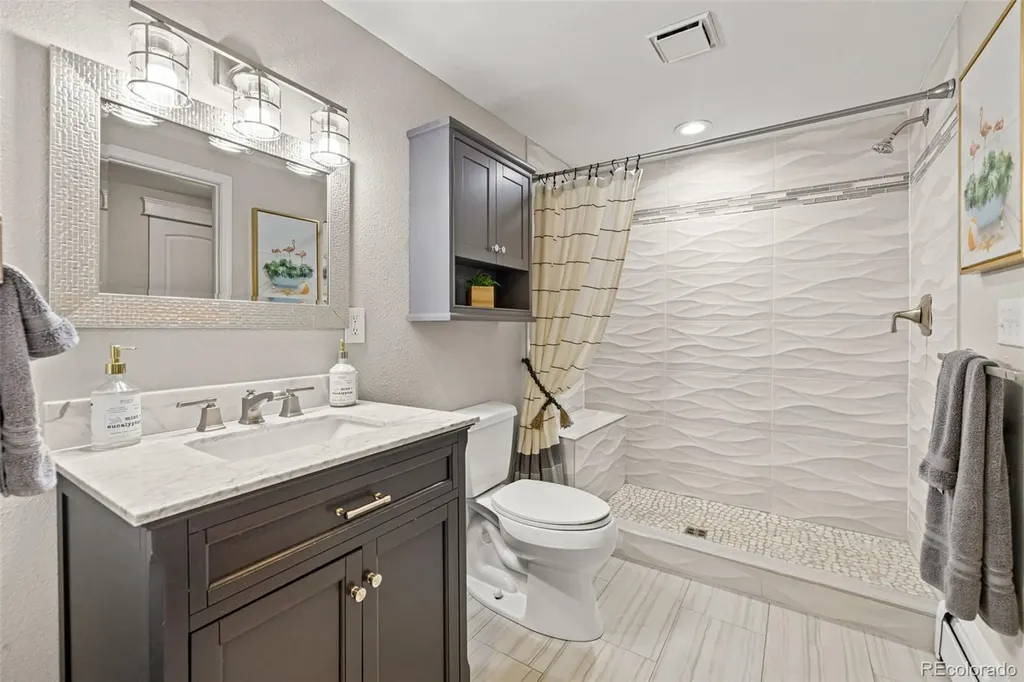 8873 S Balsam Street Littleton CO 80128