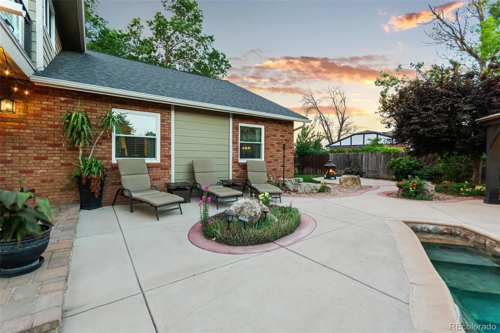 8873 S Balsam Street Littleton CO 80128