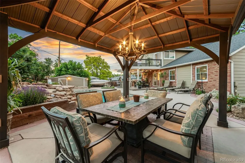8873 S Balsam Street Littleton CO 80128
