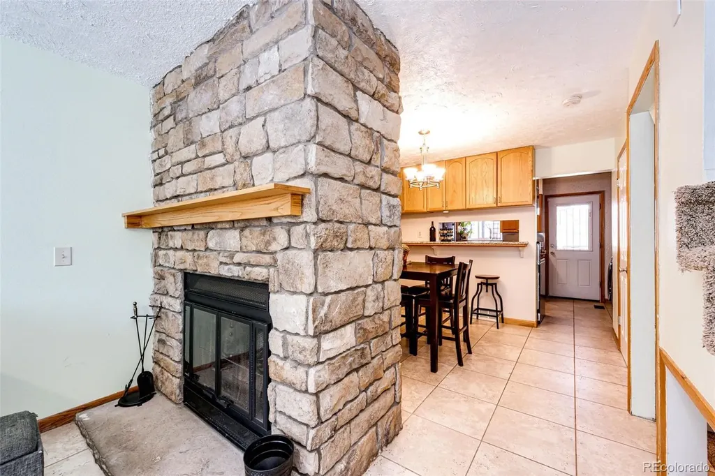 2285 S Jasper Way Aurora CO 80013