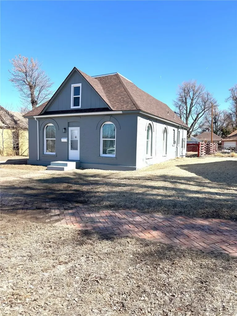 805 Raton Avenue La Junta CO 81050