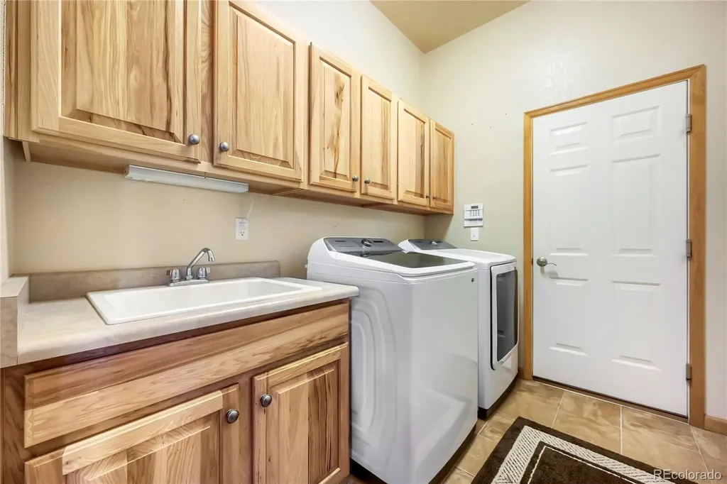 8331 Briar Haven Court Castle Pines CO 80108