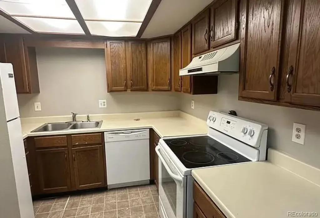 15402 E Arizona Avenue Aurora CO 80017