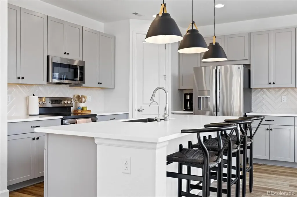 664 N Yantley Street Aurora CO 80018
