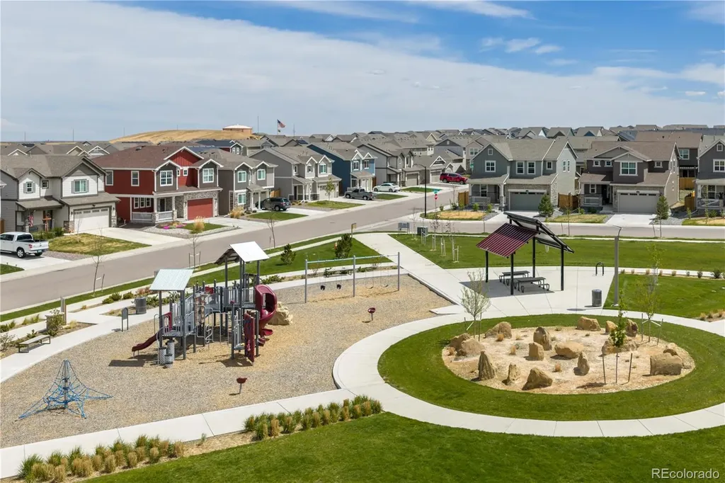 664 N Yantley Street Aurora CO 80018