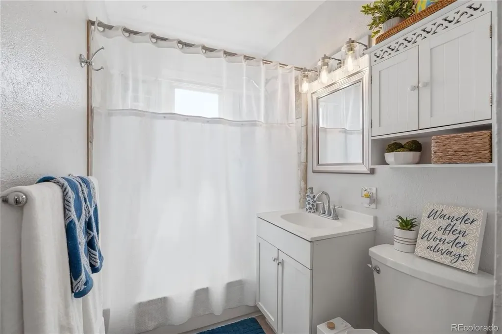 1850 S Raritan Street Denver CO 80223