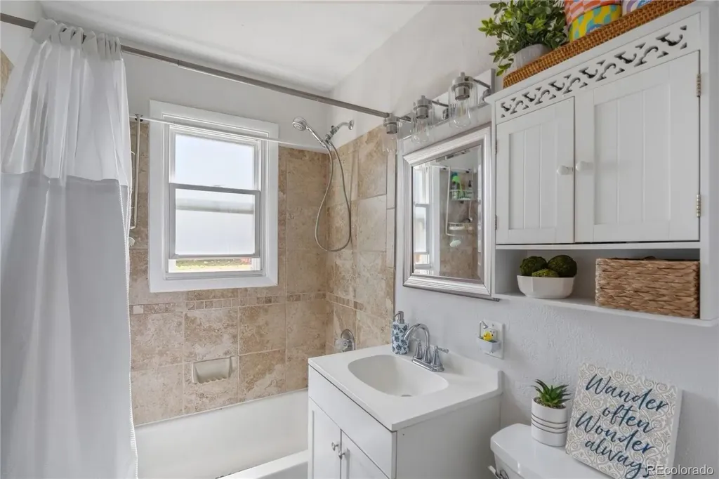 1850 S Raritan Street Denver CO 80223