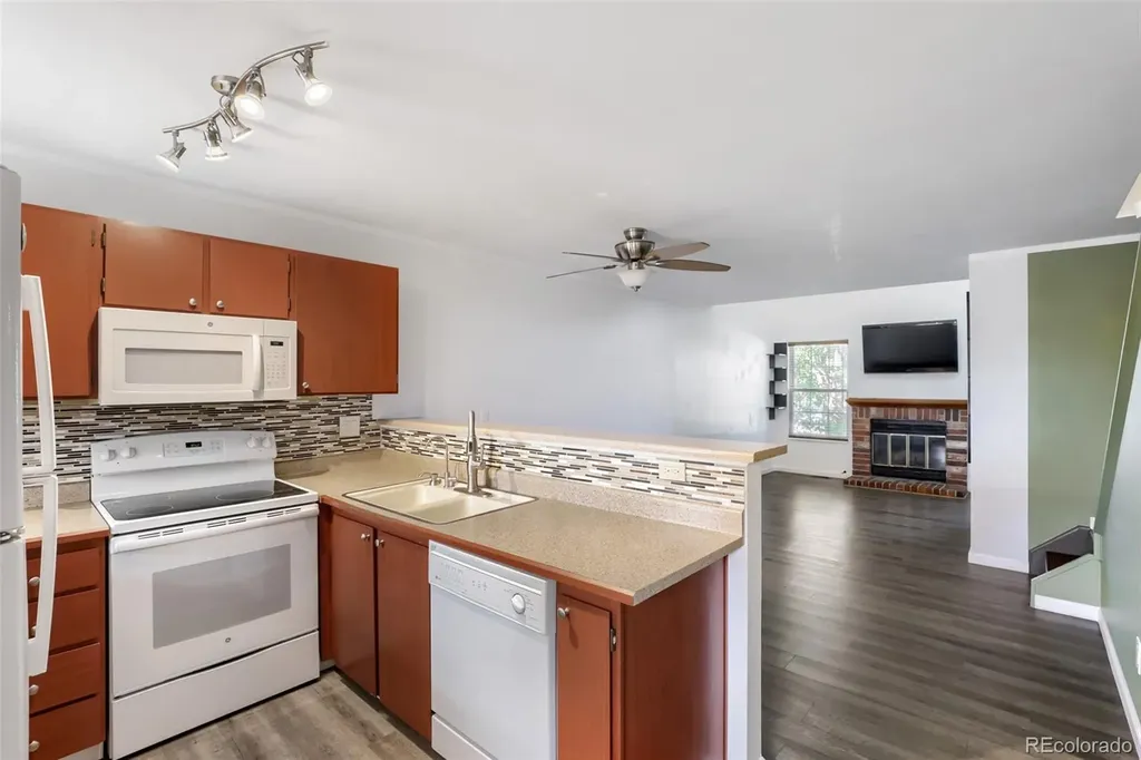 2295 S Pitkin Way Aurora CO 80013