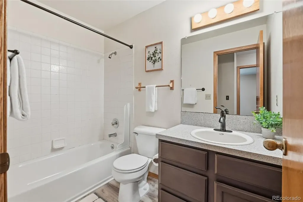 2201 Stuart Street Longmont CO 80501