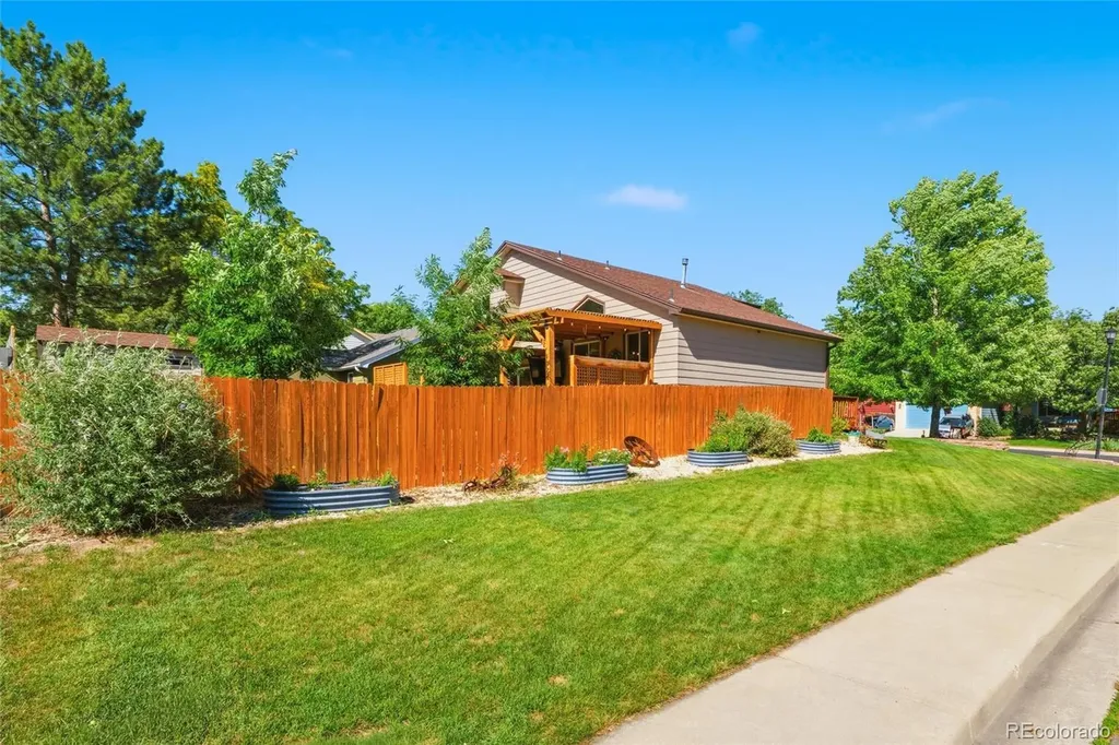 2201 Stuart Street Longmont CO 80501