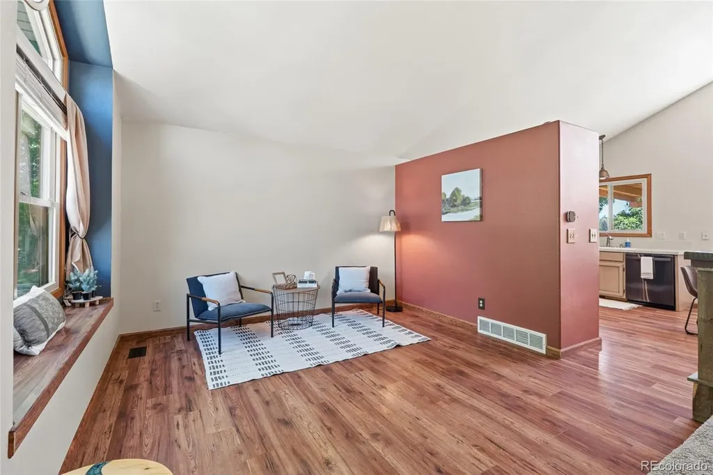 2201 Stuart Street Longmont CO 80501
