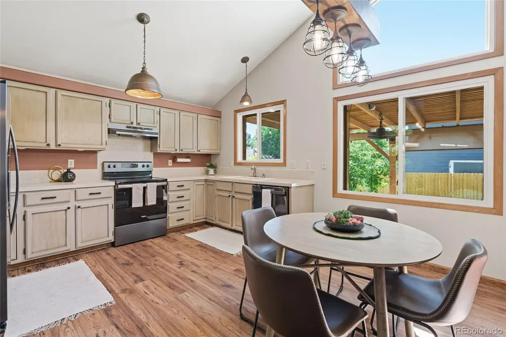 2201 Stuart Street Longmont CO 80501