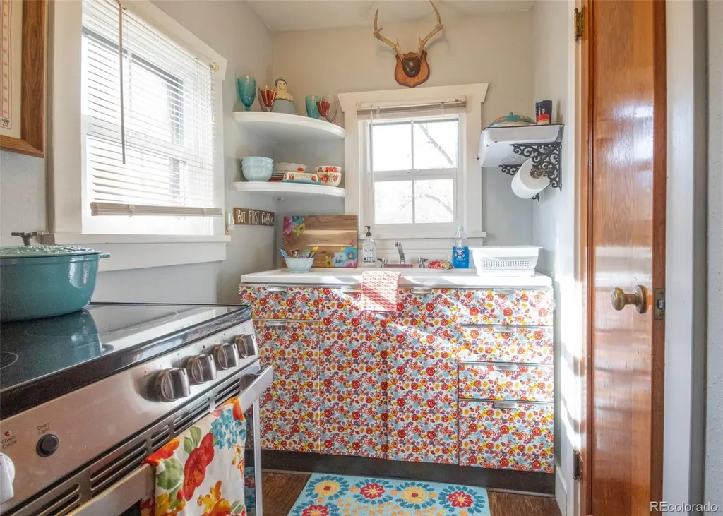 102 Holly Street Colorado Springs CO 80904
