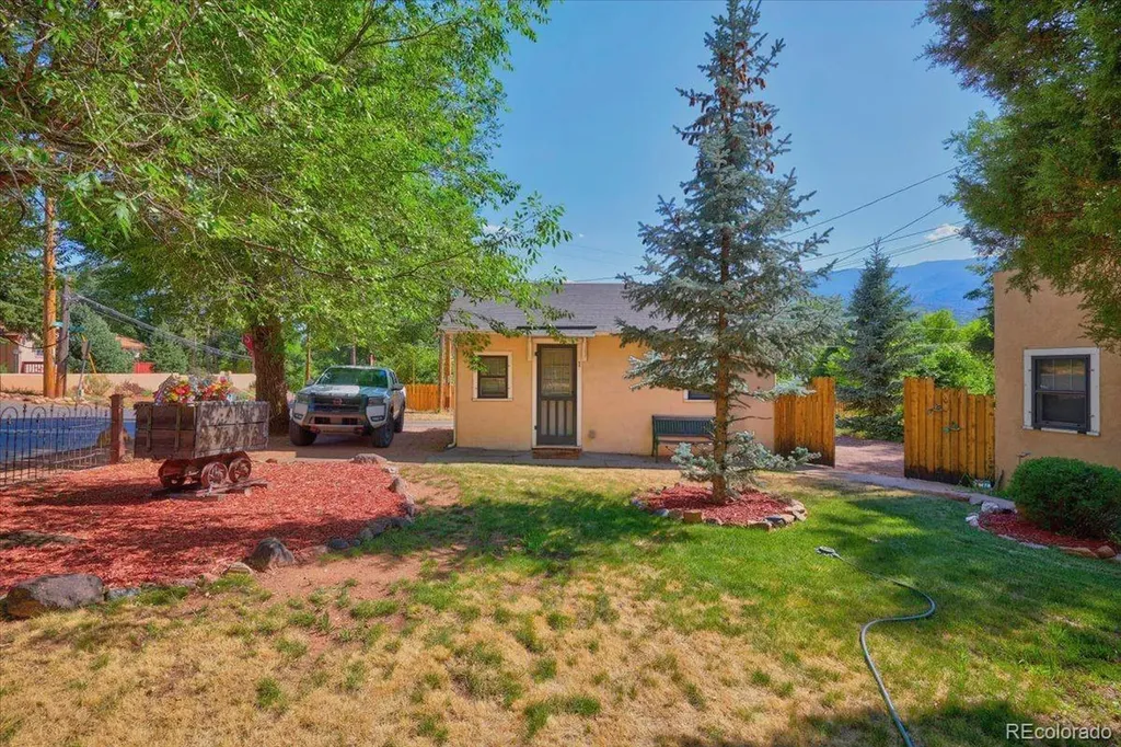 102 Holly Street Colorado Springs CO 80904
